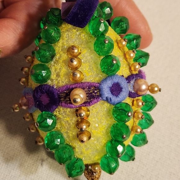 Two Vintage Push Pin Beaded Easter Egg Decoration Ornaments Vintage Easter Decor - Picture 3 of 11